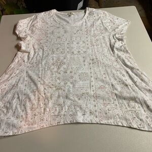 Floral Patterned White Top